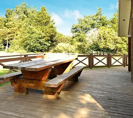 Three-bedroom Holiday In 11