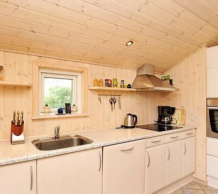Дом отдыха Three-bedroom Holiday In 11 Oksbol (Syddanmark)