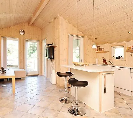 Дом отдыха Three-bedroom Holiday In 11 *